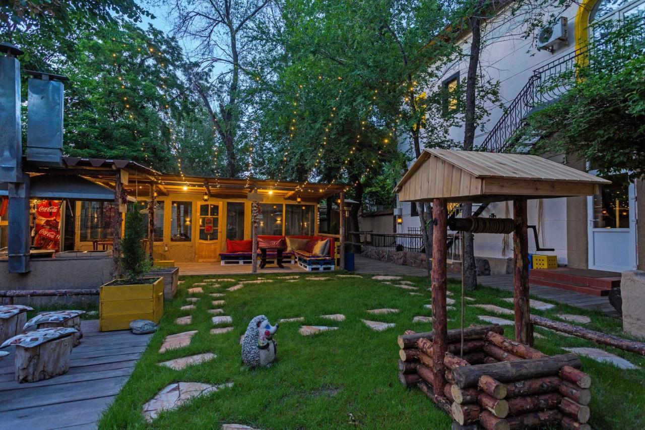Koisha Bishkek Exterior foto