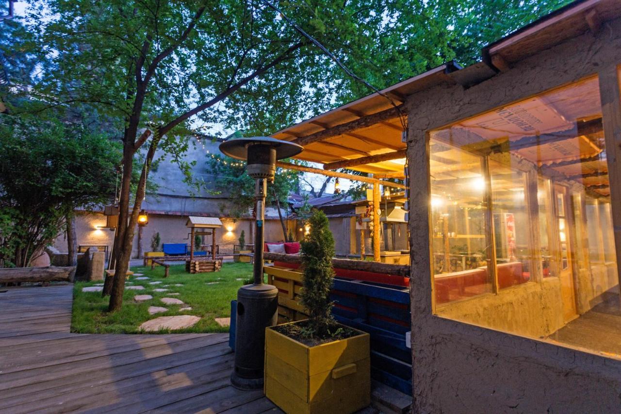 Koisha Bishkek Exterior foto