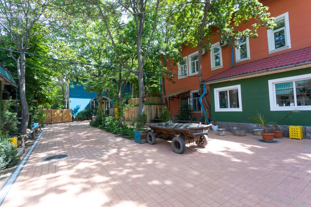 Koisha Bishkek Exterior foto